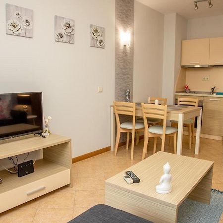 Sunny Apartment In A Complex With A Pool And Gym By Flаt Manаger 阳光海滩 外观 照片